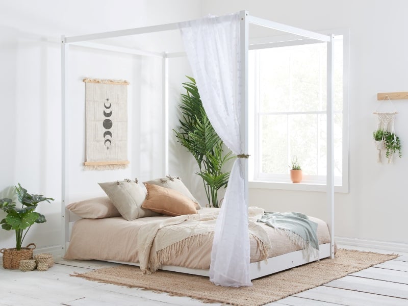 Darwin Four Poster - image 1