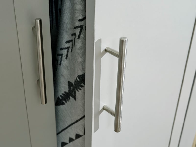 Lancaster 3 Door 2 Drawer Wardrobe - image 6