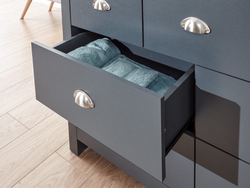 Lancaster 3 plus 4 Drawer Merchants Chest - image 5