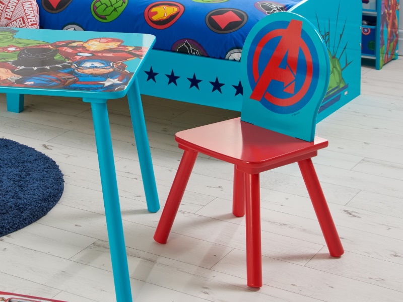 Marvel Avengers Table & Chairs - image 3