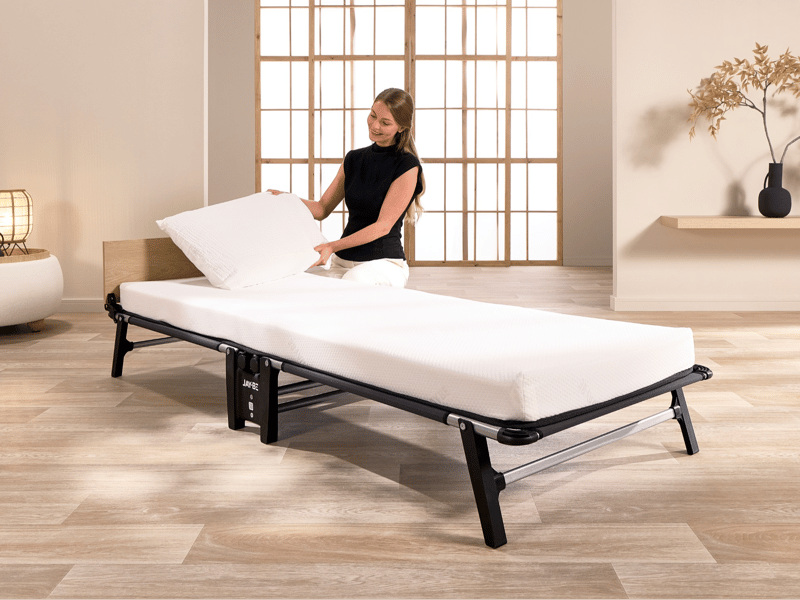 Quick Folding Bed with Memory Mattress - image 4