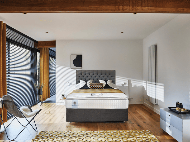 Sleepeezee Serene 2000 Mattress - image 1