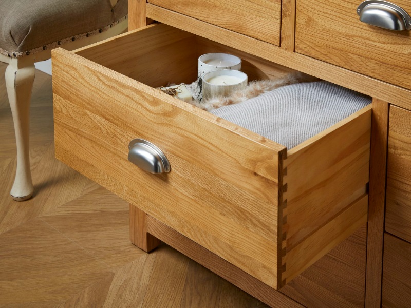 Woburn 4 and 3 Drawer Chest Oak - image 5