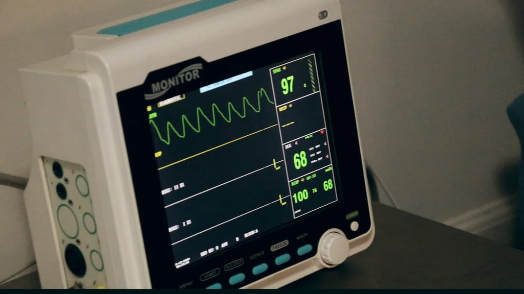 7 Ways To Reduce Your Heart Rate Before Sleeping