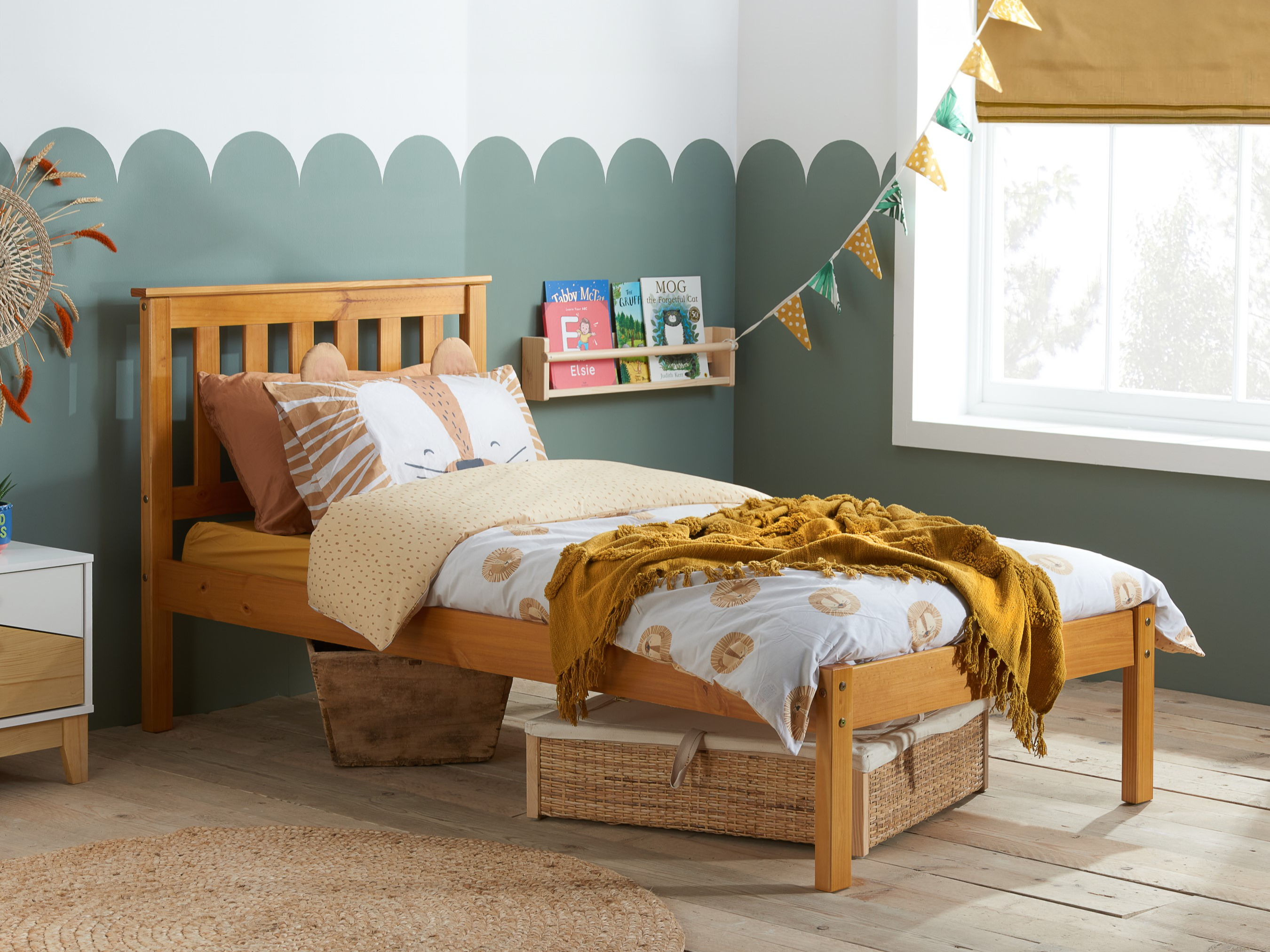antique pine queen bed
